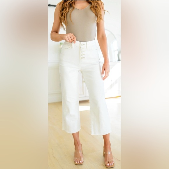 Judy Blue Don't Be Salty High Rise Wide Leg Cropped Jeans - Picture 1 of 8